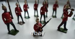 Britains x19 early period Infantry of the line soldiers including x3 bandsmen