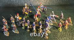 Collection of 22 rare vintage Britains Swoppet Knights with 3 on horses + spares