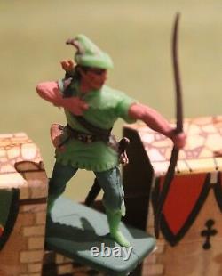 Crescent Knights / Robin Hood Range, 1960's Issue plastic soldiers britains