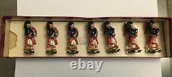 Excellent Vintage Britains Lead Figure Pipers of the Scots Guards Set 69 prewar