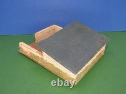 HUGAR BRITAINS 1930s FARM SERIES RARE 100F PIGSTY LANDGIRL BOAR SOW PIGS PIGLETS