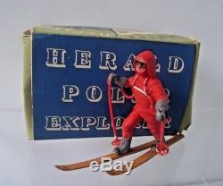 Herald H1299 Polar Skier Boxed Explorer Red Ski Figure Britains Plastic 1.32