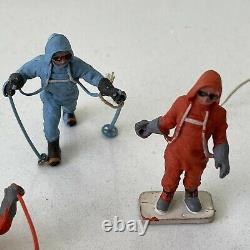 Herald Plastic 54mm Figures Vintage Antarctic Explorers Polar Sledge Team 50s