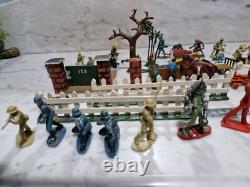 Job Lot Of Vintage Britain's Soldiers Plus Farm Plastic Lead Trees Spaceman