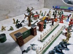 Job Lot Of Vintage Britain's Soldiers Plus Farm Plastic Lead Trees Spaceman