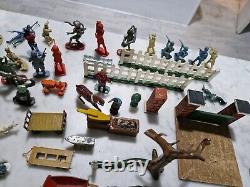 Job Lot Of Vintage Britain's Soldiers Plus Farm Plastic Lead Trees Spaceman
