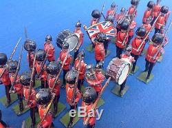 LARGE COLLECTION OF 1920s BRITAINS LEAD SOLDIERS. RARE COLLECTION