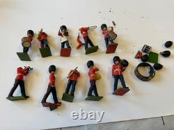 Large collection of various vintage toy soldiers including Britains & Airfix