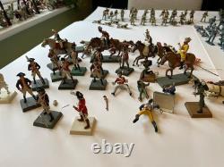 Large collection of various vintage toy soldiers including Britains & Airfix