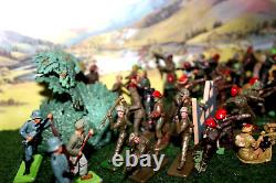Lone star/Hilco/Britains/Crescent WW2 soldiers x39 + Cannon+Store chest 1960s