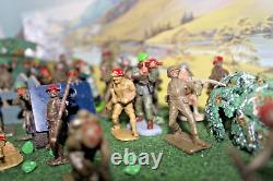 Lone star/Hilco/Britains/Crescent WW2 soldiers x39 + Cannon+Store chest 1960s