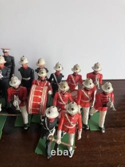 Lot Of 52 Vintage Britains Eyes Right Plastic Marines & Band Toy Soldiers
