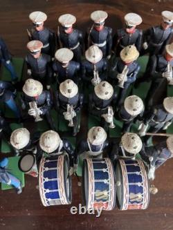 Lot Of 52 Vintage Britains Eyes Right Plastic Marines & Band Toy Soldiers
