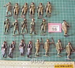 Mint 1950s Britains Hollow-cast Toy Soldiers x 20 including Parachute Regiment