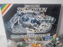 Original Vintage Britains Space Station 9111 Playset With Figures & Vehicles