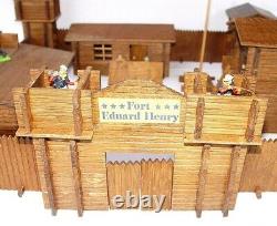 PGH Friedensbrucke 132 FORT EDUARD HENRY + 6 Britains WILD WEST 7th CAVALRY Set