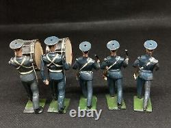 RAF Band And RAF Soldiers Marching At Slope By Britains (N yel 137)