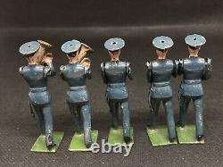 RAF Band And RAF Soldiers Marching At Slope By Britains (N yel 137)