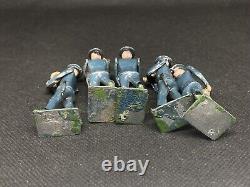 RAF Band And RAF Soldiers Marching At Slope By Britains (N yel 137)