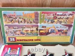 RARE Britians Ltd Hand Painted Models. Eyes Right Regimental Horses + Soldiers