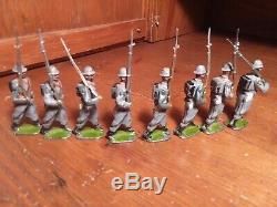 RARE Vtg Britains 8 French line infantry marching at the slope marked DEPOSE