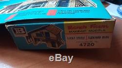 Rare Boxed 1960s boxed complete Britains Livery Stables Barn farmyard no. 4720