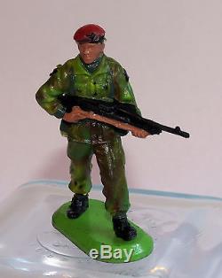 Rare Britains Super Deetail Paratroopers 1978 pose from Holy Grail Set 6314