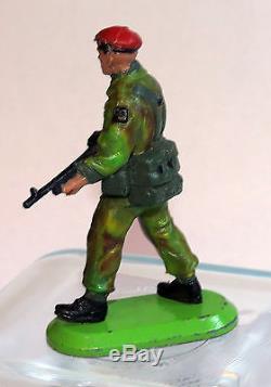 Rare Britains Super Deetail Paratroopers 1978 pose from Holy Grail Set 6314