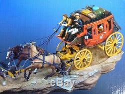 Rare diligence Black Hawk Stagecoach à 6 chevaux et personnages du western