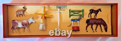 Roydon 54mm hollow-cast lead farm Home farm set D15