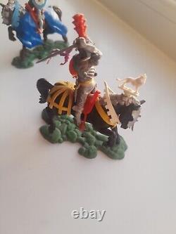 Swoppet Knights x 2 On Horses Complete Vintage Toy Soldiers 60s Britains UK Only