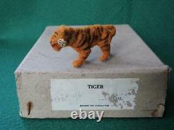 TAYLOR & BARRETT VINTAGE PRE-WAR FLOCKED LEAD ZOO TIGER x 5 MINT IN TRADE BOX