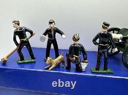Toy Soldiers Royal Horse Artillery Gun Cleaning Crew 132 metal MIB MF44