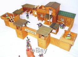 VERO GDR 132 Large Wooden FORT RED RIVER & 9 Britains WILD WEST 7th CAVALRY MIB