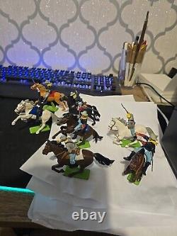 VINTAGE JOB LOT BRITAIN'S PLASTIC FIGURES With Horses WITH METAL BASES 1971