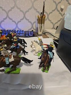 VINTAGE JOB LOT BRITAIN'S PLASTIC FIGURES With Horses WITH METAL BASES 1971