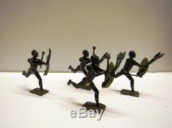 Vintage 7 Britains African Savage Zulu Warriors In Original Box 147 Lead Soldier