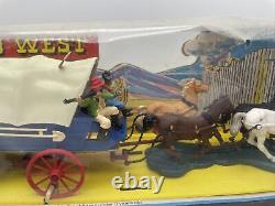 Vintage BRITAINS Wild West 4 horse COVERED WAGON 7616 Boxed