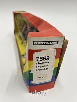 Vintage Boxed Britains Deetail 5 Apaches Indians Model Figures Set 7558