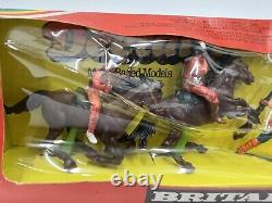 Vintage Boxed Britains Deetail 5 Apaches Indians Model Figures Set 7558