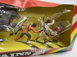 Vintage Boxed Britains Deetail 5 Apaches Indians Model Figures Set 7558