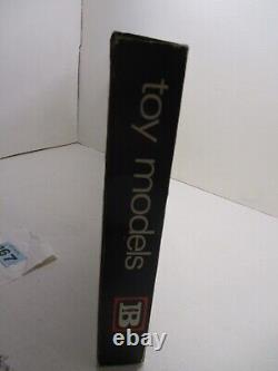 Vintage Boxed Britains Eyes Right Horse Guards 7830