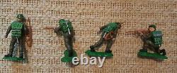 Vintage Britains 1/32 scale Swoppet British Infantry figures in Action