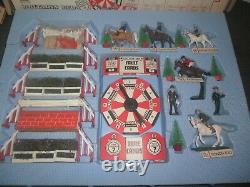 Vintage Britains 7580 Arena Show Jumping Game Original Box Complete Blue