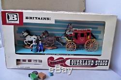 Vintage Britains 7615 Overland StageCoach Cowboys Stage Coach 1.32 Figures Boxed