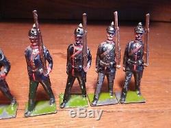 Vintage Britains 8 Prussians Marching at the Slope RARE DEPOSE