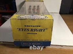 Vintage Britains Eyes Right 7243 Band Of The Scots Guards Soldiers Original Box