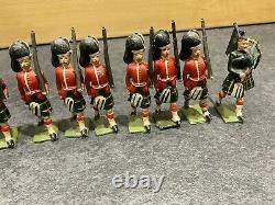 Vintage Britains Gordon Highlanders With Mounted Officer And Piper