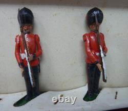 Vintage Britains Lead Coldstream Guards Set #32 At The Salute Depose Base Stamp