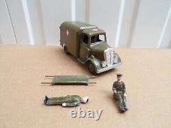 Vintage Britains No 1512 Army Ambulance With Wounded Soldier And Driver
